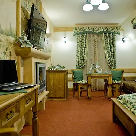 Lesny Dworek Couette-café 5*