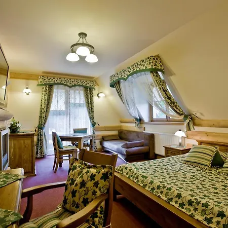 Lesny Dworek Couette-café 5*
