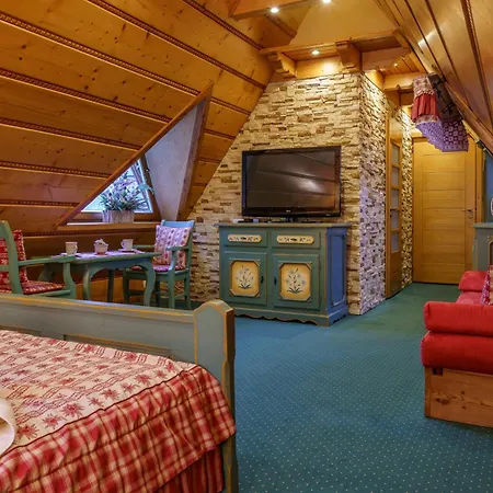 Lesny Dworek Oda ve Kahvaltı 5*
