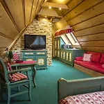 Lesny Dworek B&B 자코파네