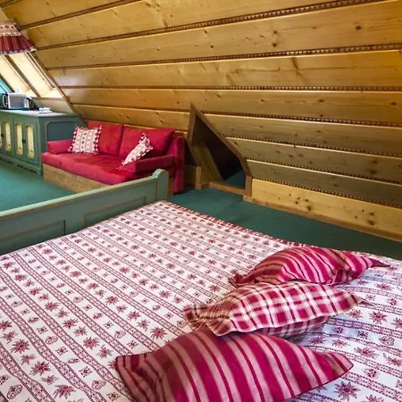 Lesny Dworek Bed & Breakfast