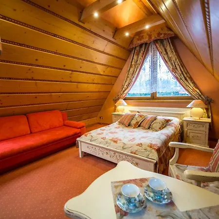 Lesny Dworek Bed & Breakfast