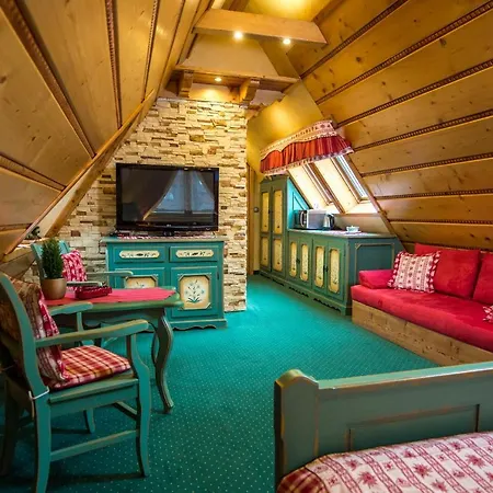 Lesny Dworek Bed & Breakfast