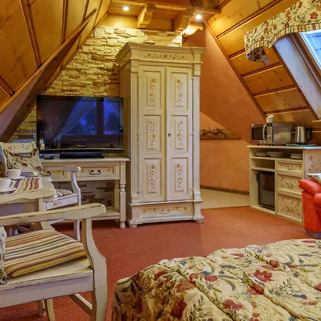 Alojamento de Acomodação e Pequeno-almoço Lesny Dworek Zakopane