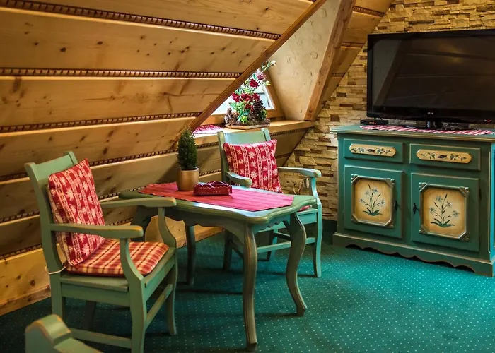 Lesny Dworek Bed & Breakfast