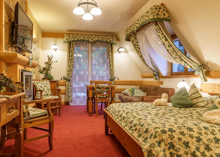 Bed & Breakfast Lesny Dworek