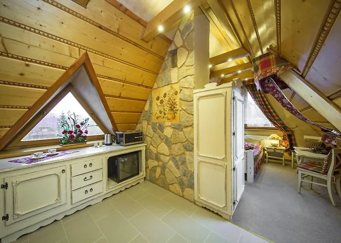 Bed & Breakfast Lesny Dworek